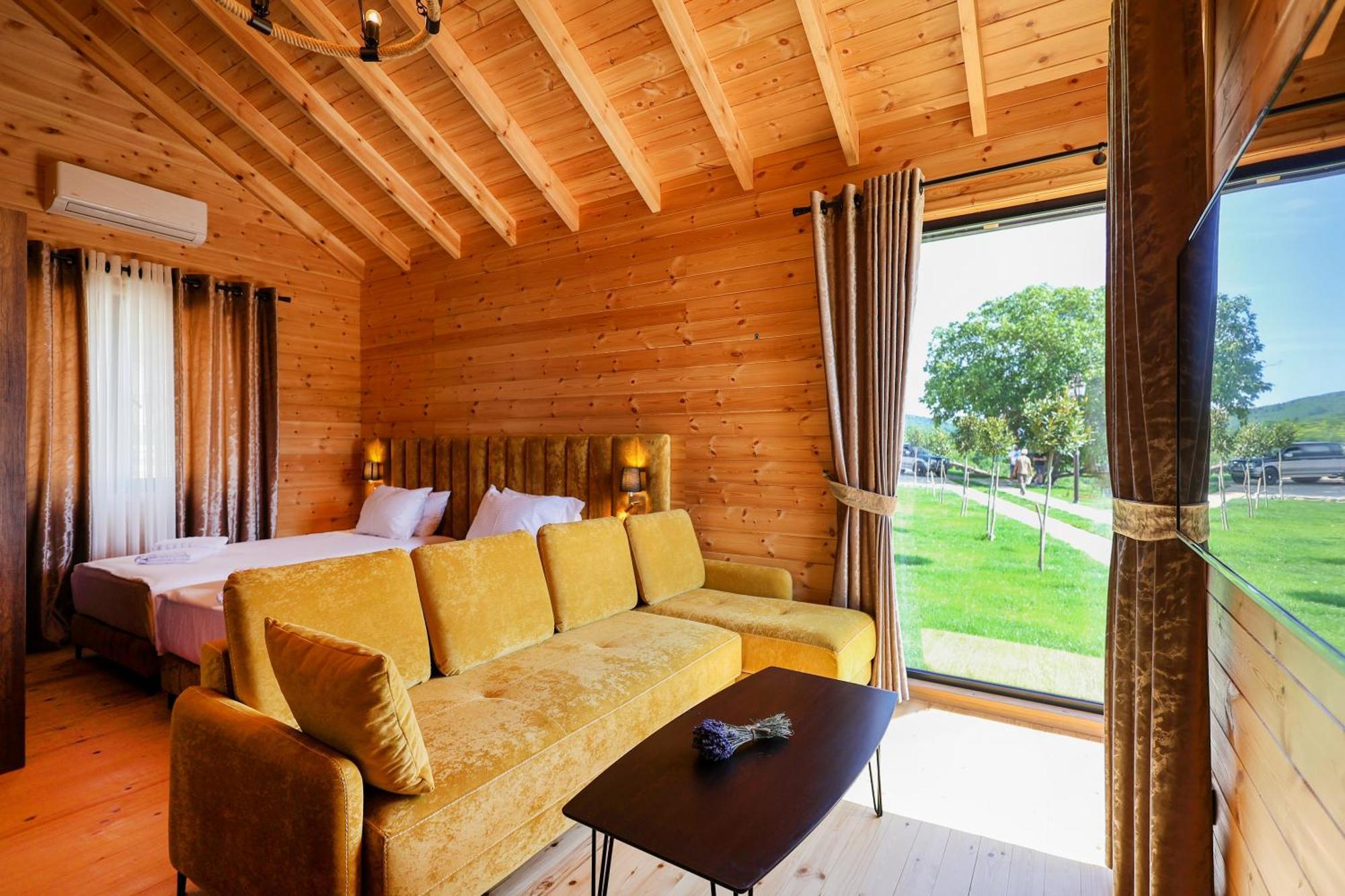 Bujtina Kapinova Hotel Берат Екстериор снимка