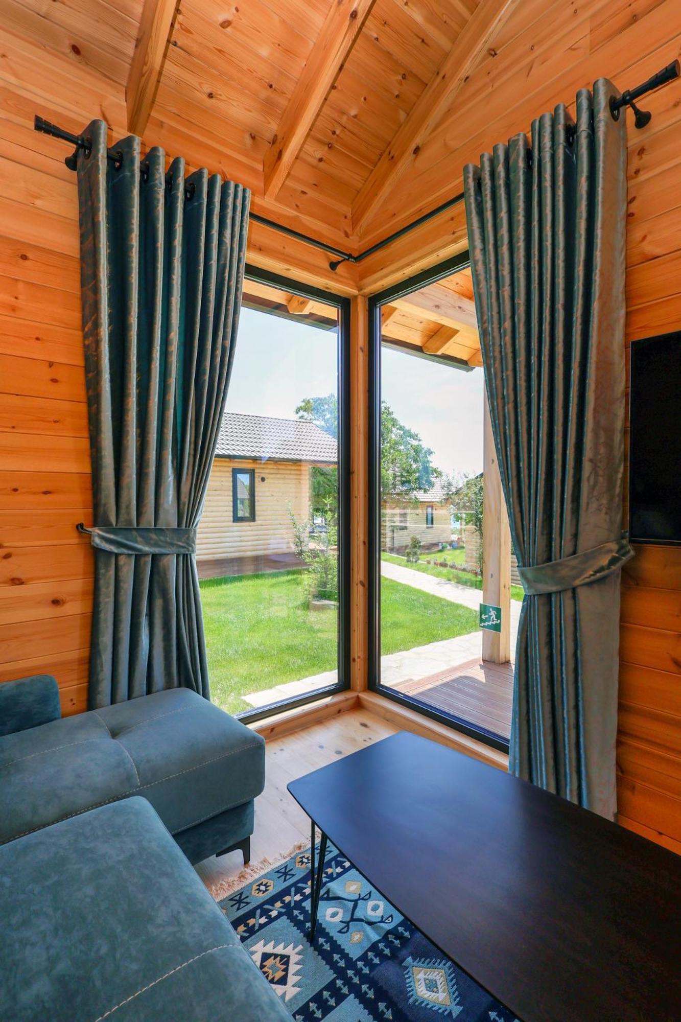 Bujtina Kapinova Hotel Берат Екстериор снимка