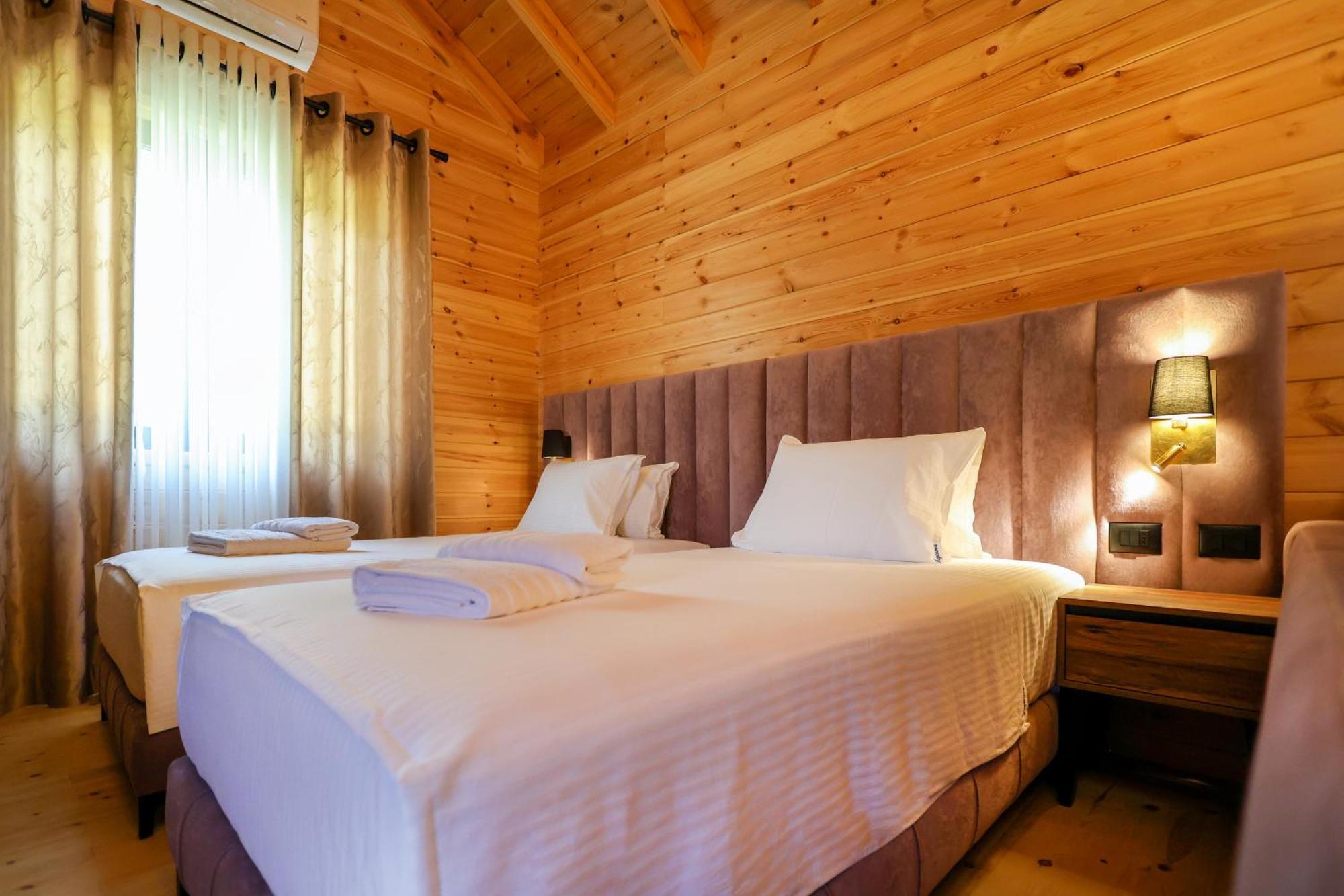 Bujtina Kapinova Hotel Берат Екстериор снимка