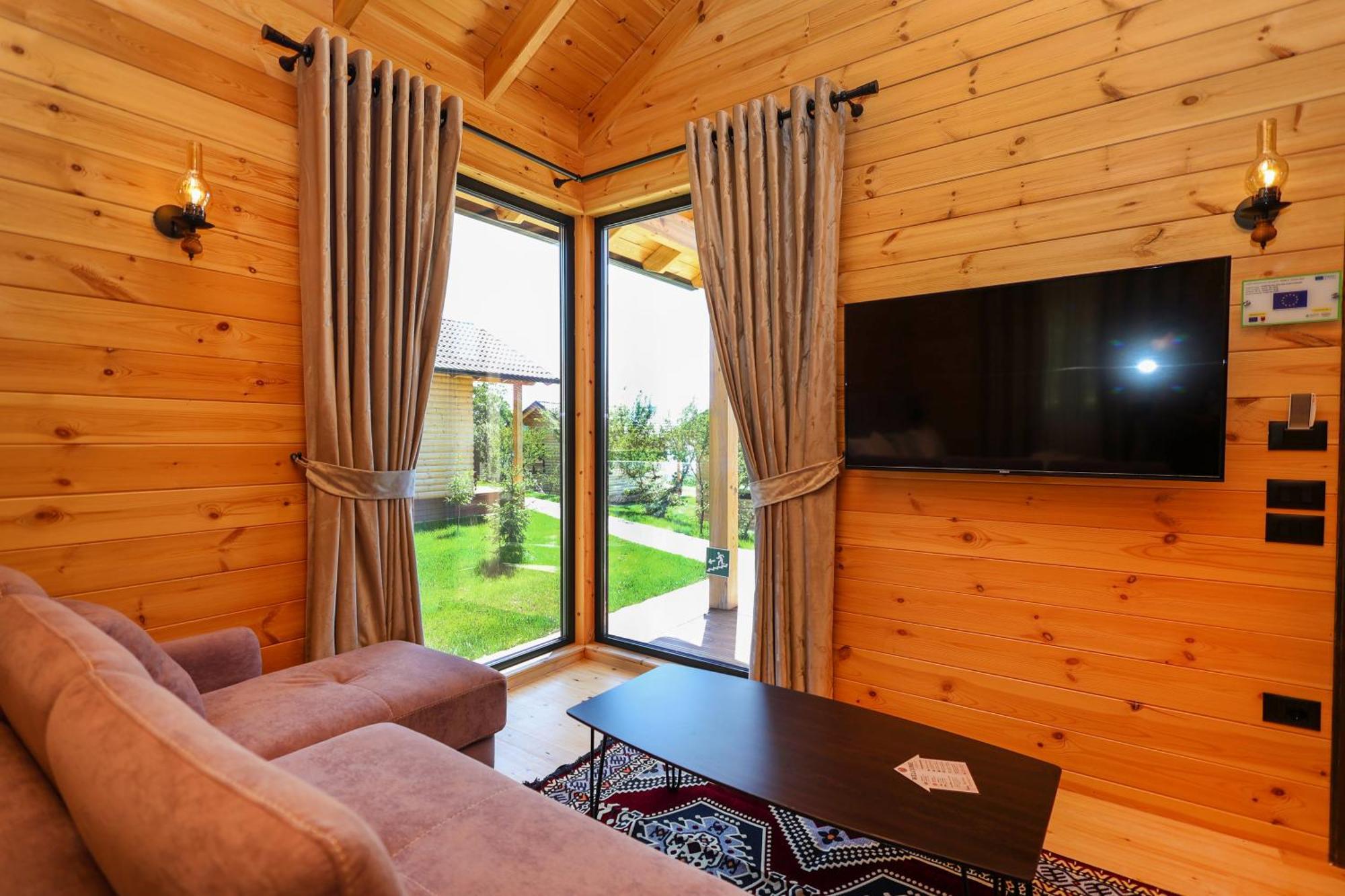 Bujtina Kapinova Hotel Берат Екстериор снимка