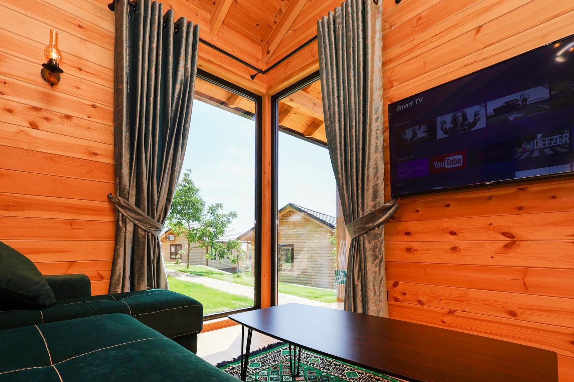 Bujtina Kapinova Hotel Берат Екстериор снимка
