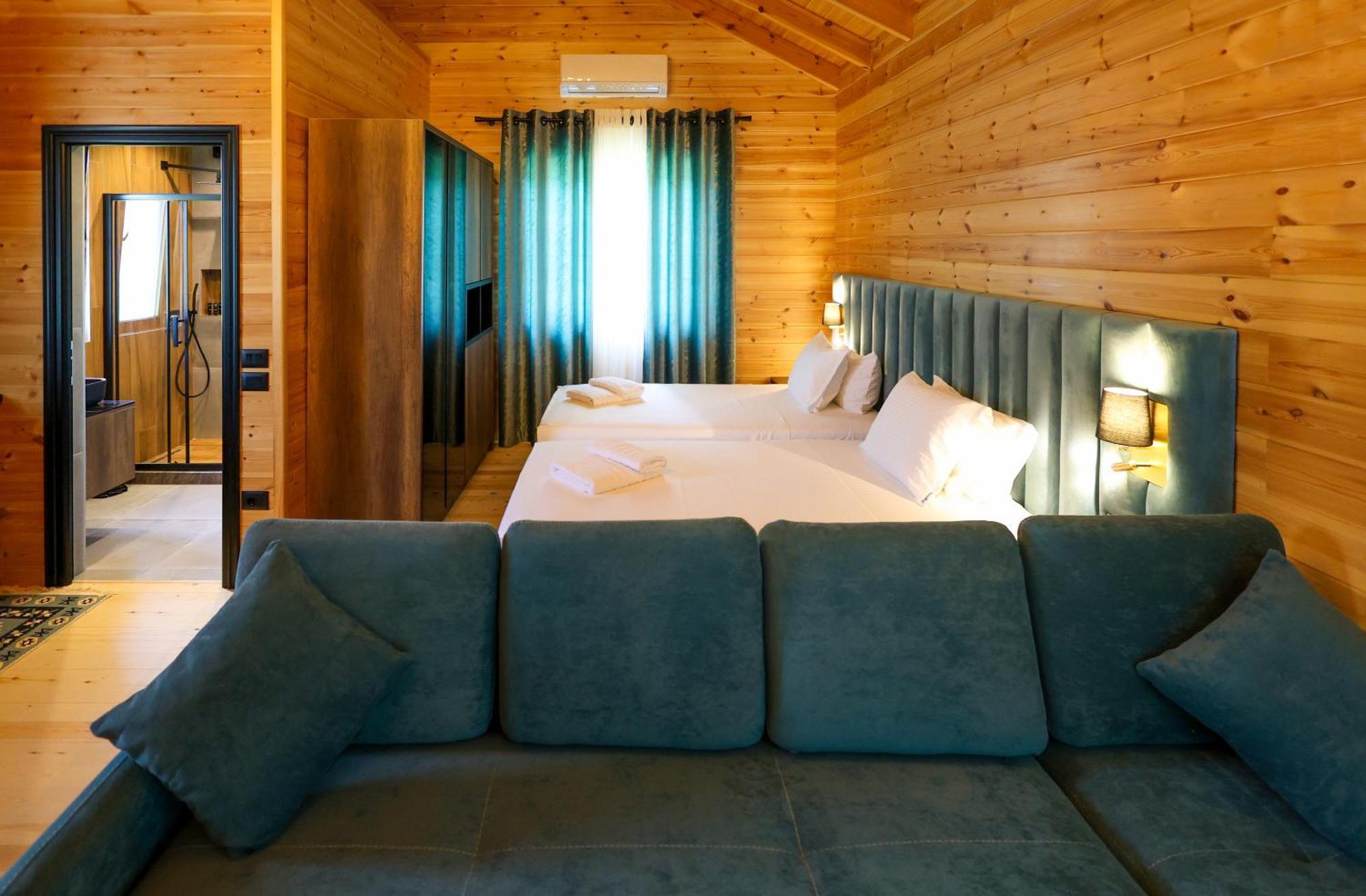 Bujtina Kapinova Hotel Берат Екстериор снимка